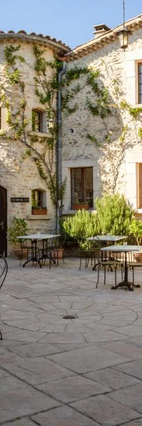 Auberge La Plaine，位于Chabrillan的酒店