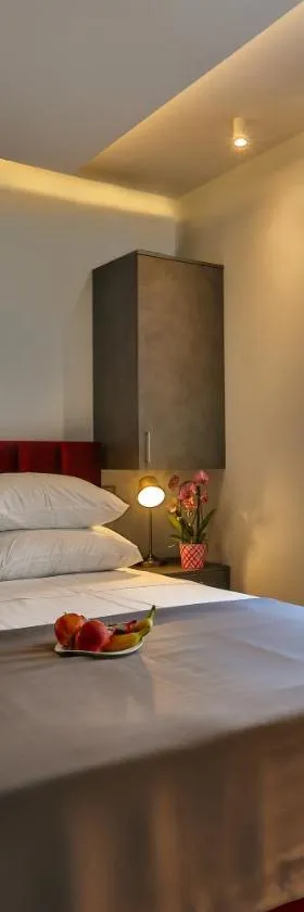 M酒店，位于波德戈里察的酒店