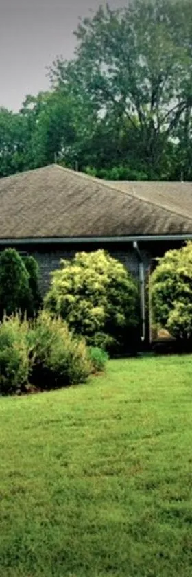 WINNIE'S BED & BREAKFAST，位于Lawrenceburg的酒店