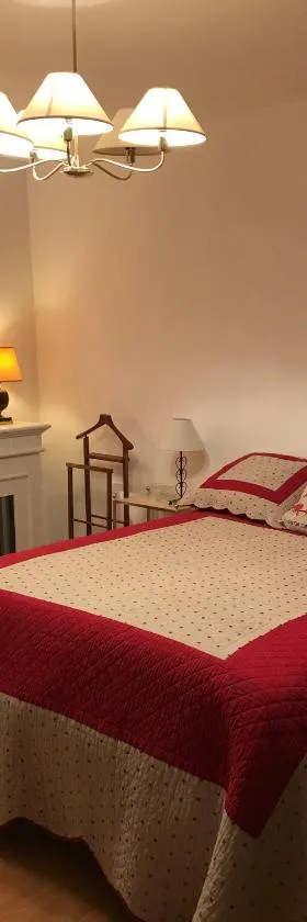 L'atelier de Jocelyne，位于伯泽维尔的酒店