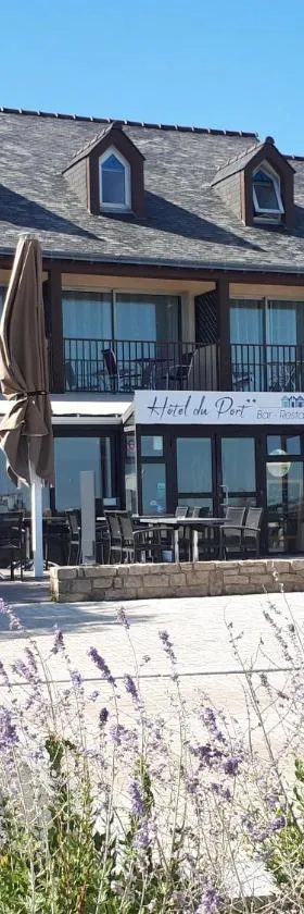 Hôtel du Port Bar Restaurant，位于萨尔佐的酒店