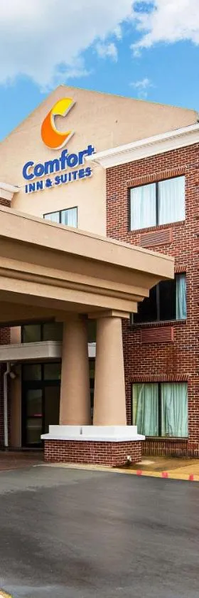 Comfort Inn & Suites Pine Bluff，位于派恩布拉夫的酒店