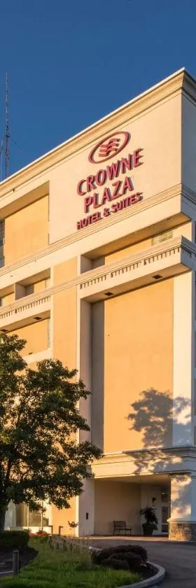 南匹兹堡皇冠假日酒店&度假村，位于匹兹堡的酒店