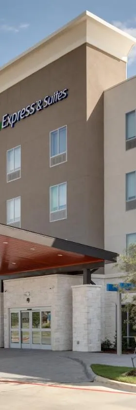 Holiday Inn Express & Suites - Plano - The Colony by IHG，位于本殖民地的酒店