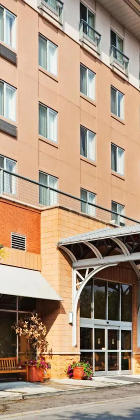 查塔努加市中心-会议中心斯塔布里奇套房酒店，位于查塔努加的酒店