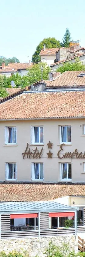 Logis Hôtel Emeraude，位于孔佛朗的酒店