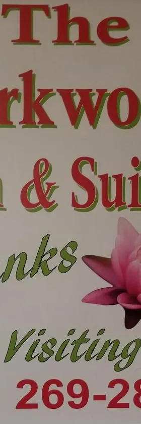 The Parkwood Inn & Suites，位于芒廷维尤的酒店
