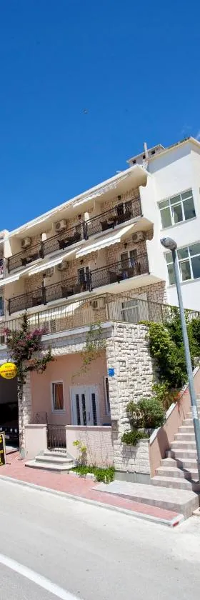 Apartments Matić，位于巴什卡沃达的酒店
