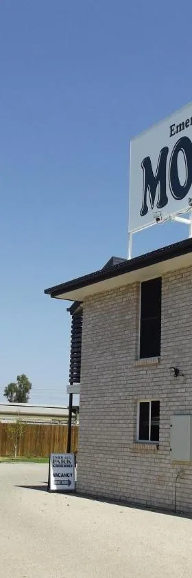 翡翠公园汽车旅馆 ，位于埃默拉尔德的酒店