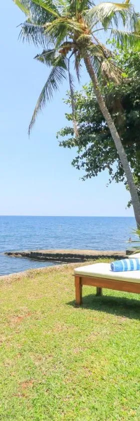Palm Beach Villas Bali，位于新加拉惹的酒店