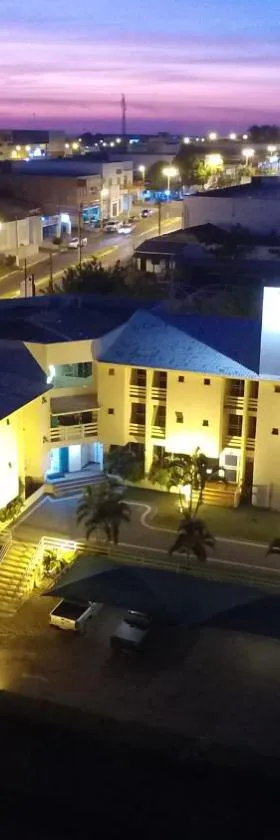 Serranos Park Hotel，位于Paraíso do Tocantins的酒店