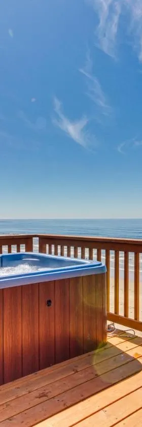 Blue Sea Oceanfront Cottage，位于欧申赛德的酒店