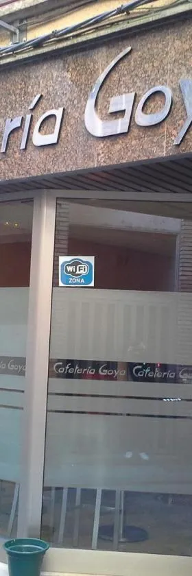 Hostal Cafeteteria Goya，位于巴尔巴斯特罗的酒店