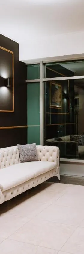 Boutique Hotel Nea，位于布尔奇科的酒店