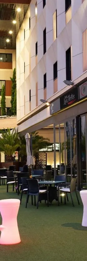 Sercotel Las Artes Pinto，位于平托的酒店