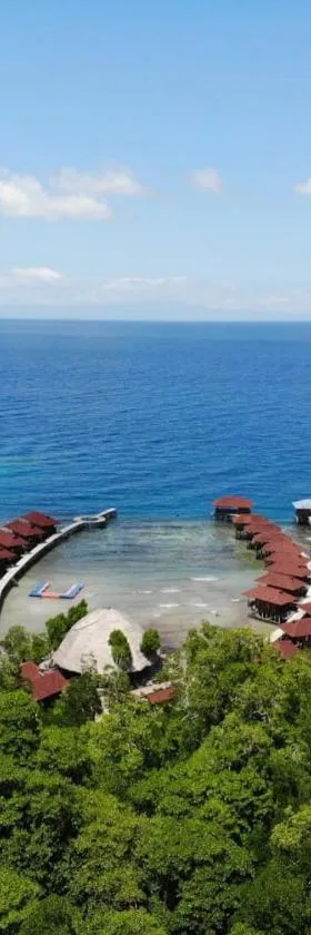 Korpak Villa & Resort Raja Ampat，位于Saonek的酒店