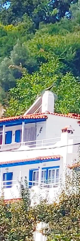 Alexandra's Studios，位于Kechria的酒店