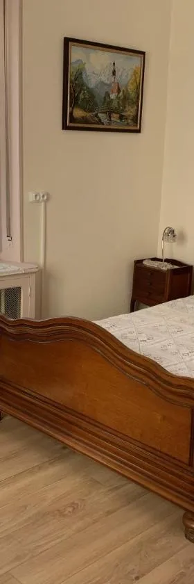 Chambre Arnica lit 140 wifi sdb partagée，位于圣阿玛尼的酒店