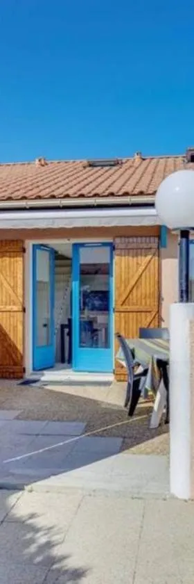 Les Cottages 2 - Maison 4 à 5 personnes au bord de l'océan，位于比斯卡罗斯的酒店