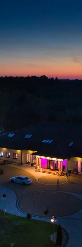 Gościniec Pod Lasem，位于Grabowce Dolne的酒店