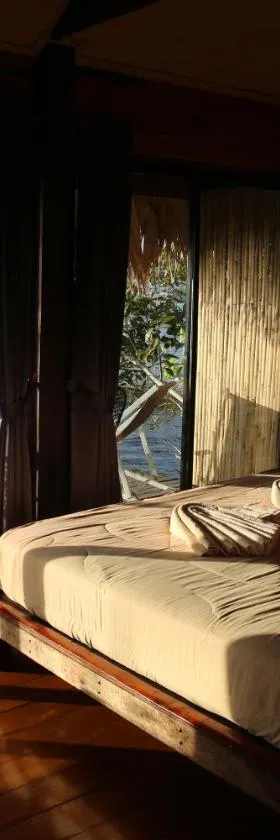 wetlandcamp บ้านชายเล，位于帕他仑的酒店