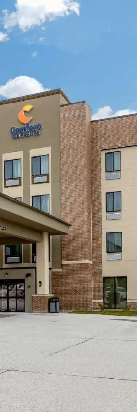 Comfort Inn & Suites West Des Moines，位于西得梅因的酒店