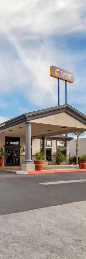 Comfort Inn & Suites，位于科尔顿的酒店
