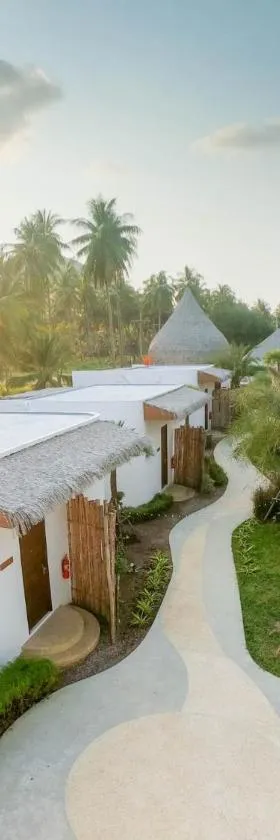 Resto Sea Resort - Baan Krut，位于班武里府的酒店