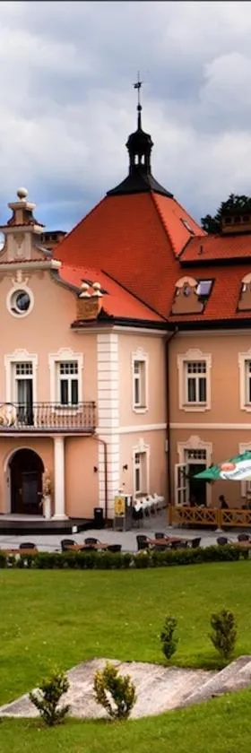 Hotel Zámek Berchtold，位于Kunice - Vidovice的酒店