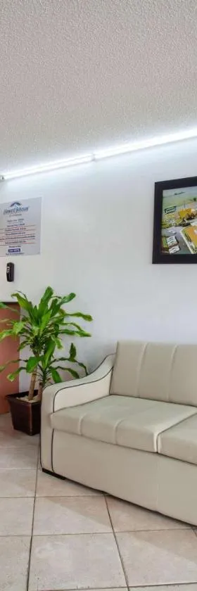维洛海滩豪生国际快捷酒店，位于维洛海滩的酒店