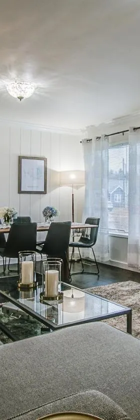 North Bend Downtown Cottage，位于北湾的酒店