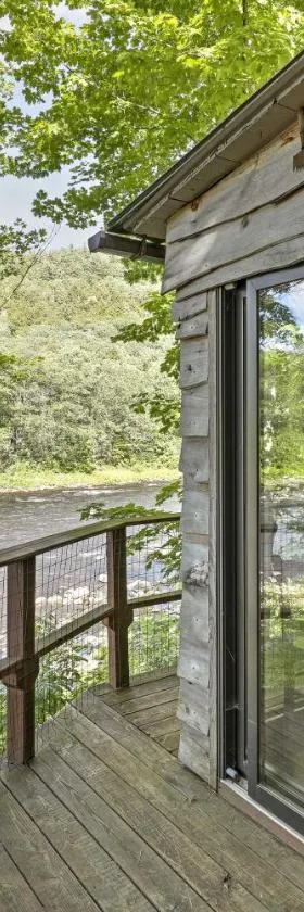 Adirondack Mountains Cottage Near Gore Mountain!，位于沃伦斯堡的酒店