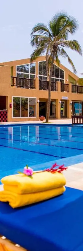 Tropic Garden Hotel，位于班珠尔的酒店