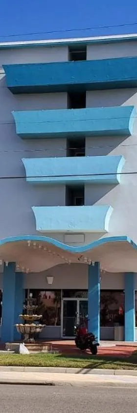 喷泉海滩度假村 - 代托纳海滩，位于代托纳海滩的酒店