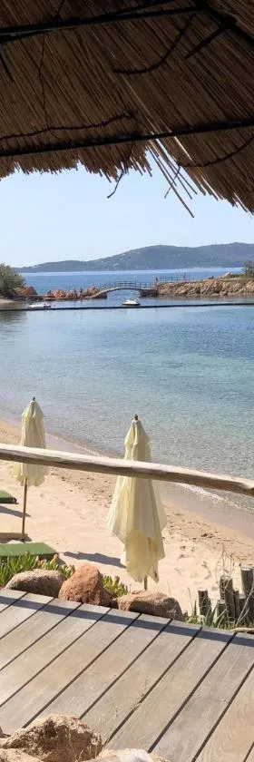 Grand Hôtel De Cala Rossa & Spa Nucca，位于维琪奥港的酒店