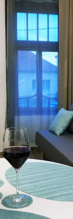 IL-LAK Apartman，位于潘诺恩哈尔姆的酒店