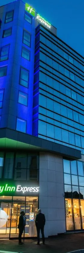 Holiday Inn Express - Rouen Centre - Rive Gauche by IHG，位于鲁昂的酒店