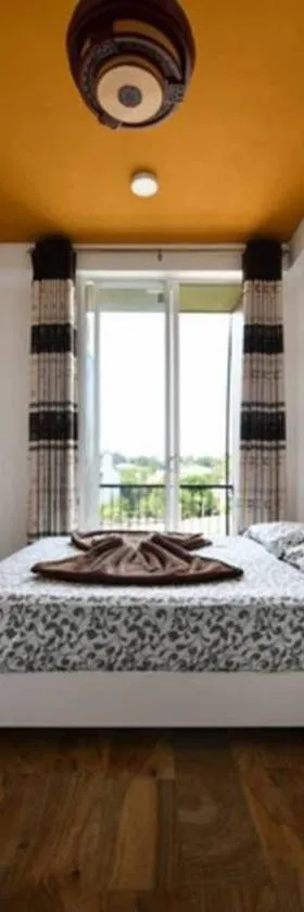 Amaze Residence luxury 2 bedroom apartment 5，位于Boralesgamuwa的酒店