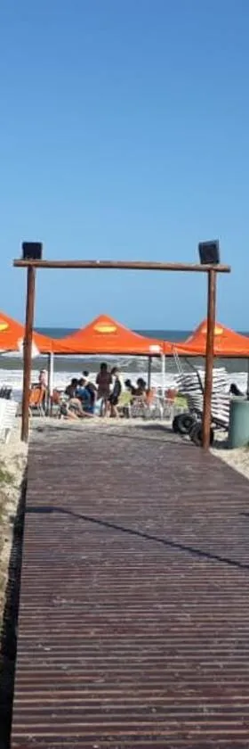 Rota do Sol Praia Hotel，位于瓜拉图巴的酒店