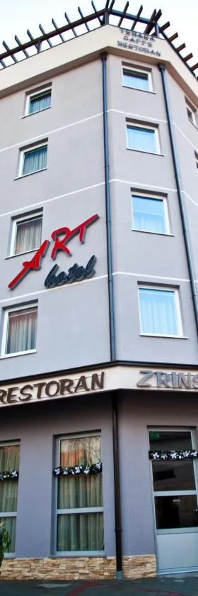 艺术酒店，位于斯拉沃尼亚布罗德的酒店