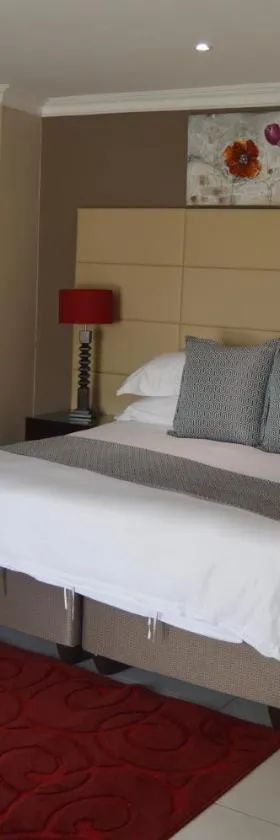 Airport Gardens Boutique Hotel，位于博克斯堡的酒店