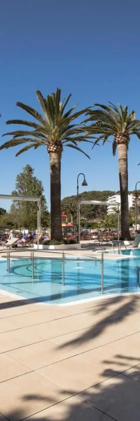 Minura Cala Galdana & Apartamentos d'Aljandar，位于卡拉加尔达纳的酒店