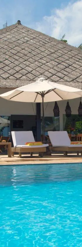 Villa Paradise Lovina，位于Temukus的酒店