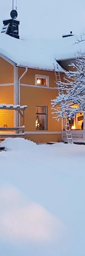 B&B Camp Ängra，位于Kårböle的酒店