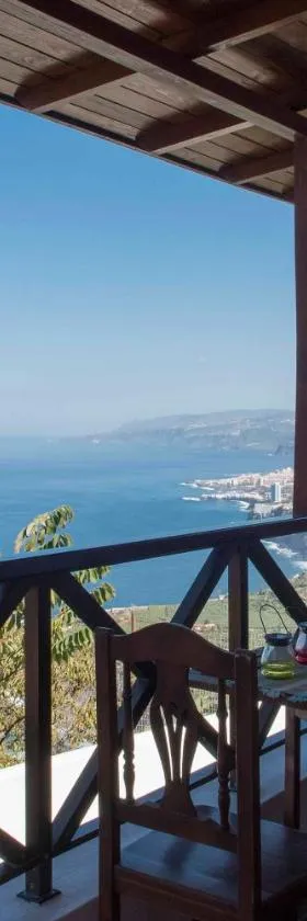 CASAS EN FINCA ECOLÓGICA LA ESPIRAL, NATURALEZA, CALMA Y VISTAS al MAR,，位于Icod el Alto的酒店