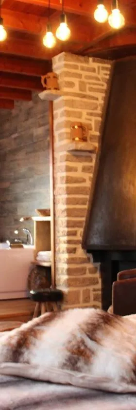 SWEETS-DREAMS-Amiens-Picardie-insolite-balneo-week-end-amoureux，位于Contoire的酒店