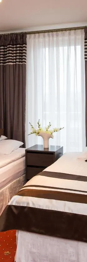 Motel LESTA，位于Lachówka Duża的酒店