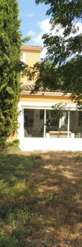 Montèze Paradis，位于Saint-Christol-lès-Alès的酒店