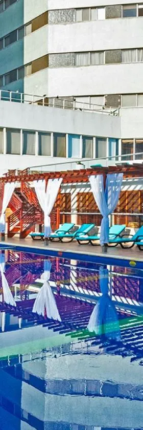 Hotel Dorado Plaza Bocagrande - All Inclusive，位于卡塔赫纳的酒店