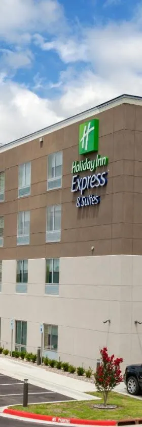 Holiday Inn Express & Suites Tulsa South - Woodland Hills by IHG，位于塔尔萨的酒店